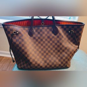 Louis Vuitton 18x12” checkered monogram. Red interior